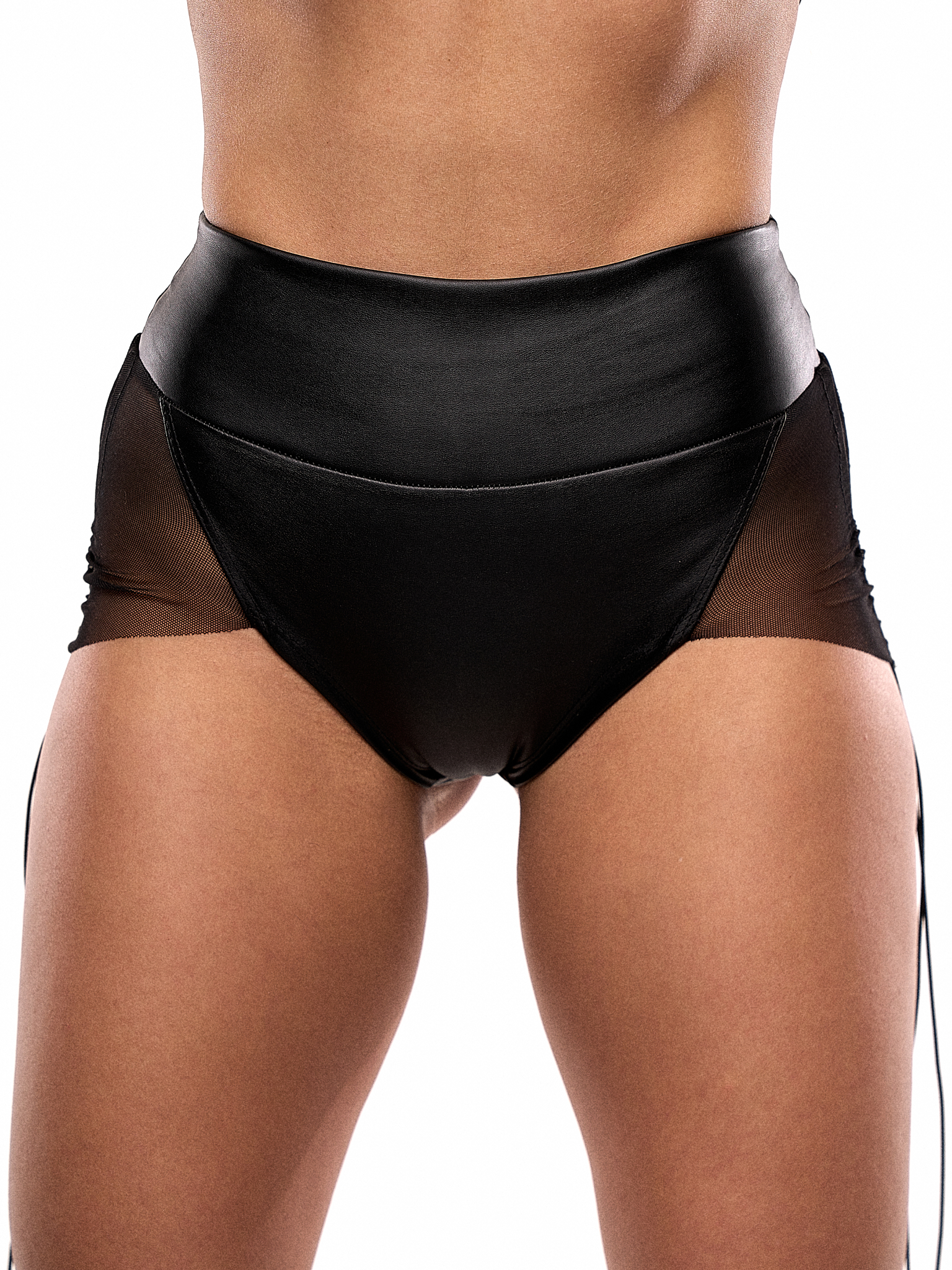 Чорні шорти з затяжкою зі штучної шкіри Peach Power